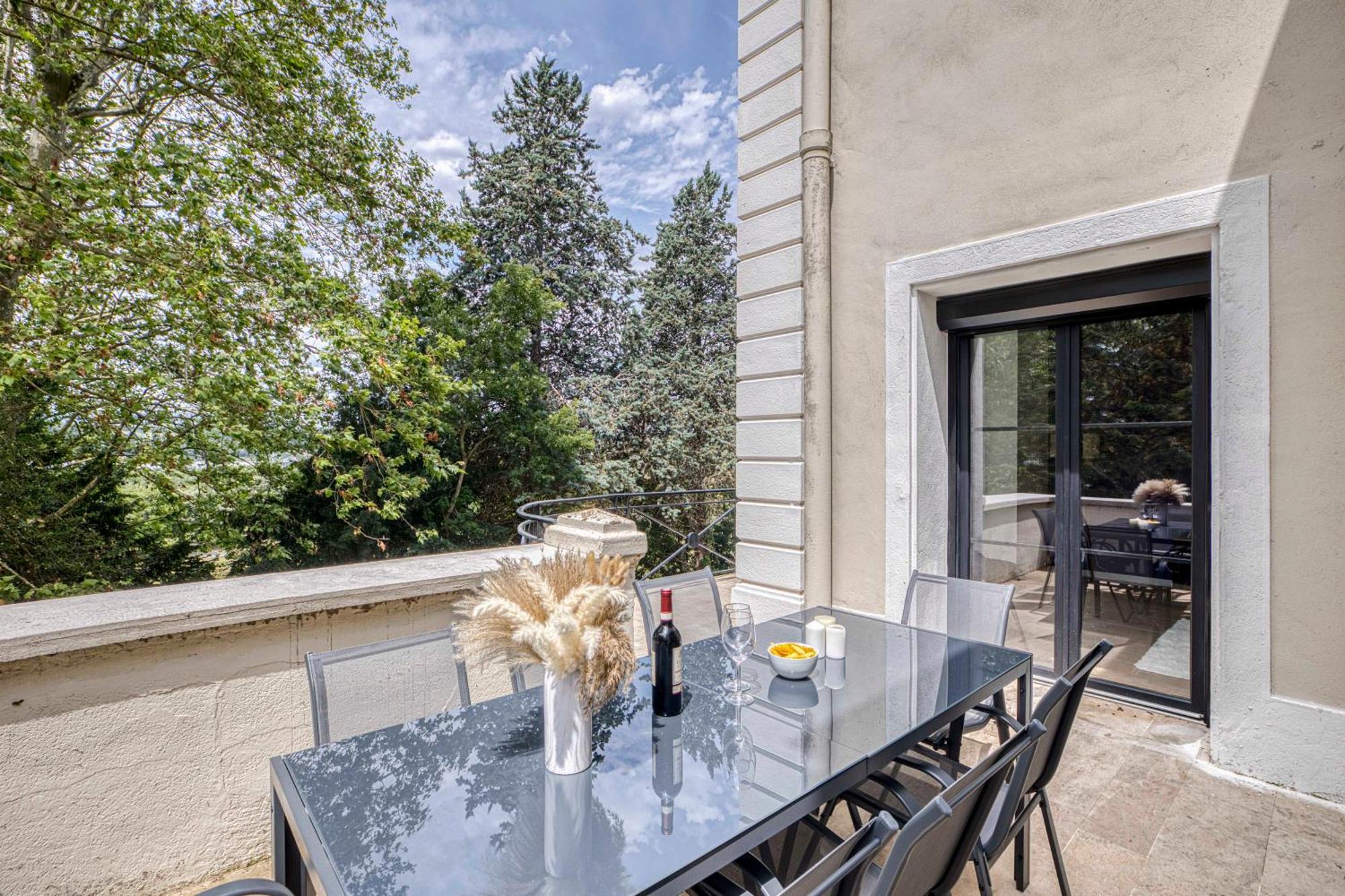 1 - Grand Appartement Spacieux Dans Un Chateau Du 17Eme Siecle, A 15Min De Lyon Vourles Kültér fotó